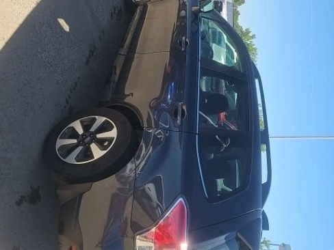 Used 2018 Subaru Forester 2.5i Limited AWD/4WD image 5