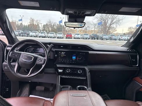 Used 2024 GMC Sierra 3500 Denali Ultimate image 14