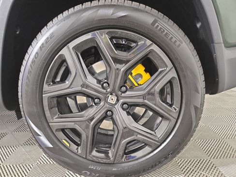 Used 2024 Rivian R1S Adventure AWD/4WD image 10