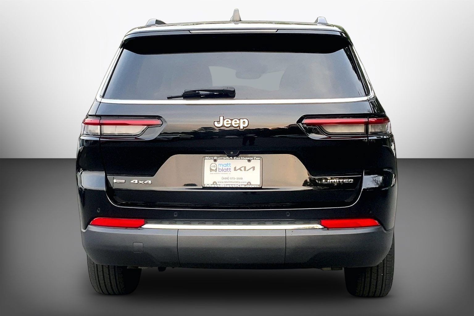 Used 2021 Jeep Grand Cherokee L Limited AWD/4WD image 6