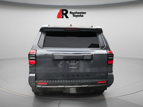 Certified 2025 Toyota 4Runner TRD Off-Road Premium w/ Tow Technology Package AWD/4WD image 7