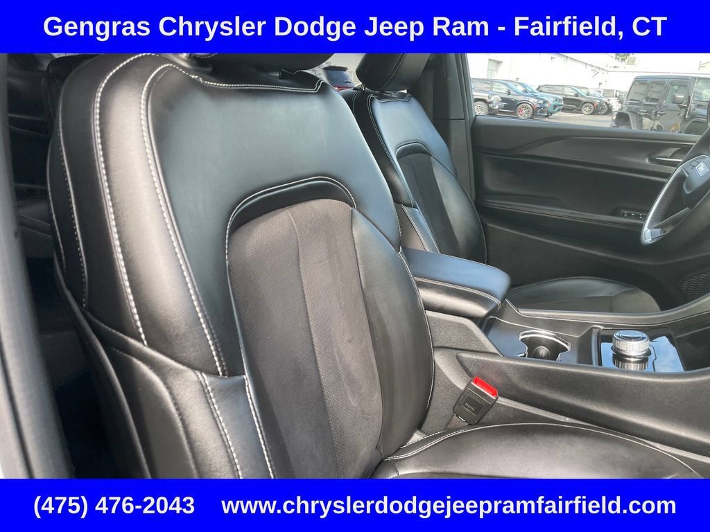 Used 2023 Jeep Grand Cherokee L Altitude AWD/4WD image 20