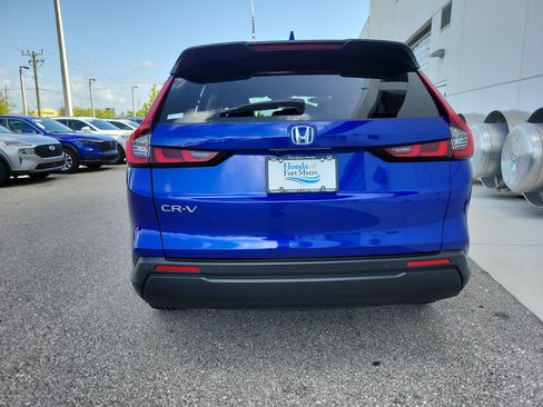 Used 2025 Honda CR-V EX-L image 5