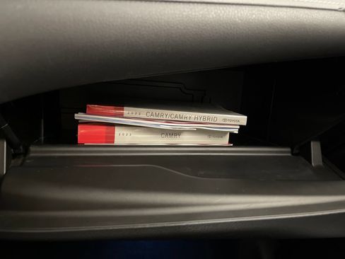 Certified 2022 Toyota Camry XSE FWD image 25