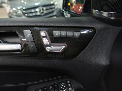 Used 2019 Mercedes-Benz GLS 550 4MATIC w/ Driver Assistance Package image 19