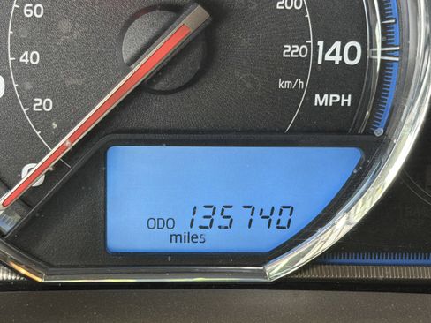 Used 2014 Toyota RAV4 Limited FWD image 12