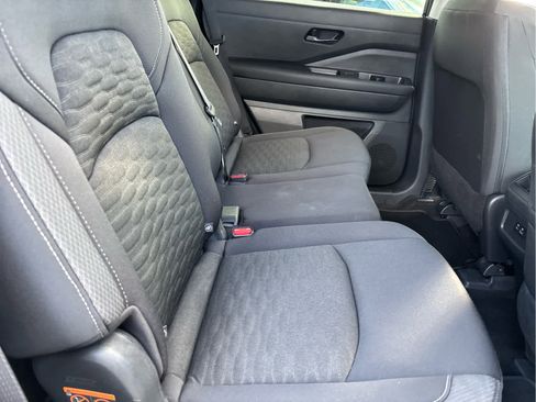 Used 2023 Nissan Pathfinder S AWD/4WD image 29