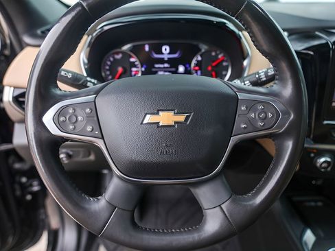 Used 2022 Chevrolet Traverse Premier FWD image 12