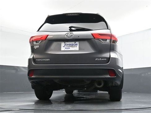 Used 2019 Toyota Highlander XLE image 36