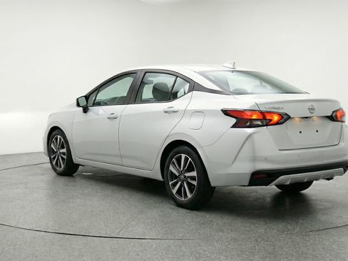 Used 2025 Nissan Versa SV image 6