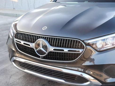 Used 2023 Mercedes-Benz GLC 300 4MATIC image 6
