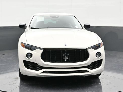 Used 2024 Maserati Levante GT Ultima AWD/4WD image 8