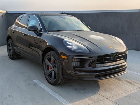 Certified 2025 Porsche Macan S AWD/4WD image 7
