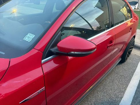 Used 2017 Volkswagen Jetta GLI image 13