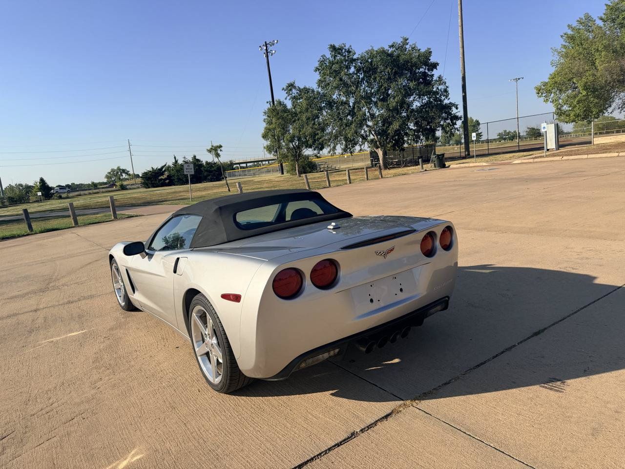 Used 2005 Chevrolet Corvette Convertible w/ Preferred Equipment Group RWD image 9