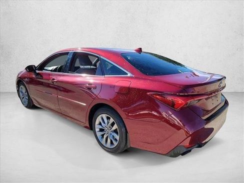 Used 2020 Toyota Avalon XLE image 7