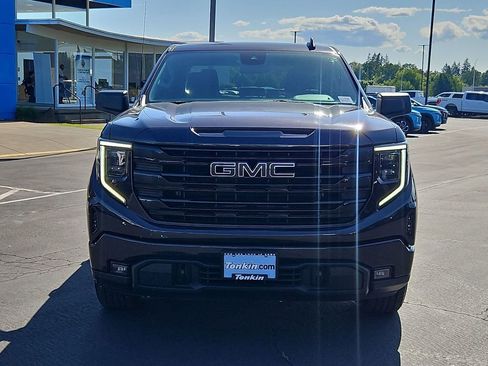 Used 2023 GMC Sierra 1500 Elevation AWD/4WD image 9