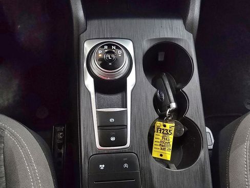 Used 2021 Ford Escape SE FWD image 25
