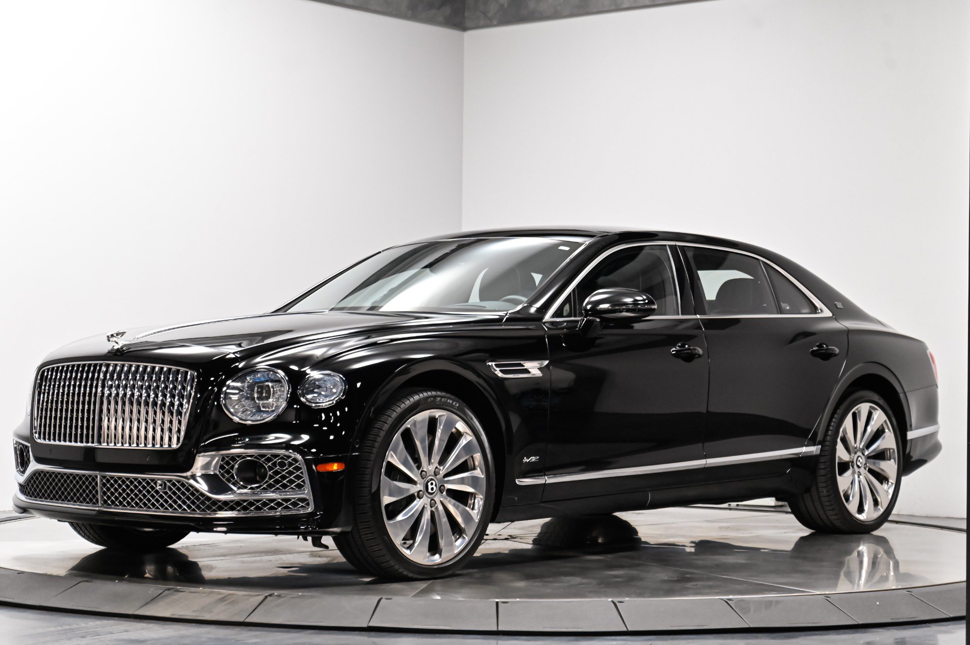 Used 2020 Bentley Flying Spur W12 AWD/4WD image 2