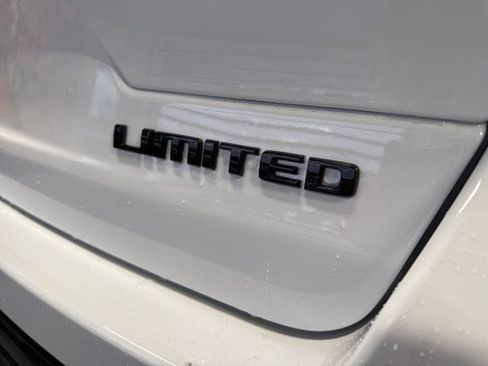 New 2025 Jeep Grand Cherokee Limited w/ Luxury Tech Group II AWD/4WD image 19