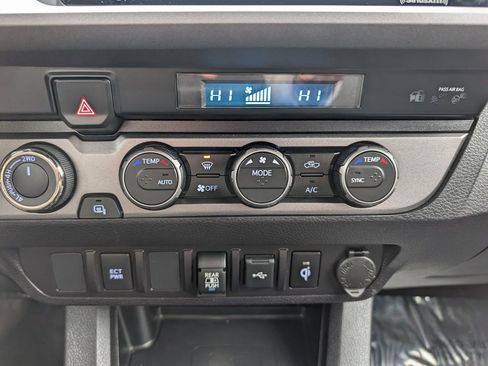 Used 2023 Toyota Tacoma TRD Sport AWD/4WD image 22