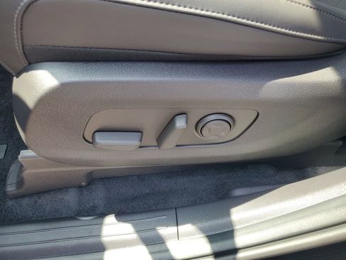 New 2026 Kia Carnival EX image 7