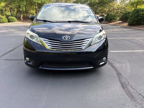 Used 2016 Toyota Sienna XLE FWD image 10