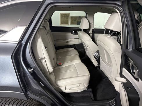Used 2025 Kia Sorento S AWD/4WD image 33