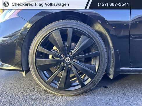 Used 2022 Nissan Altima 2.5 SR w/ Midnight Edition Package image 3