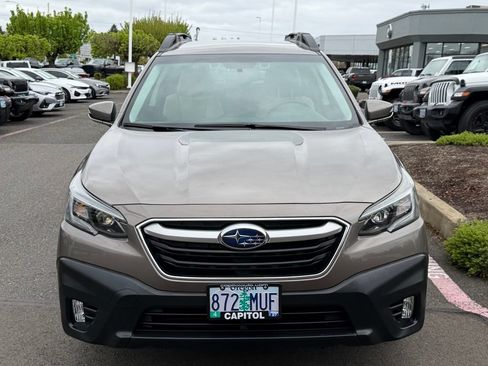 Used 2021 Subaru Outback Premium AWD/4WD image 3