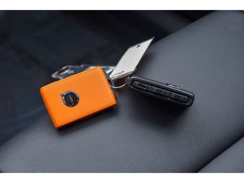 Certified 2025 Volvo XC40 B5 Core w/ Protection Package Premier image 38