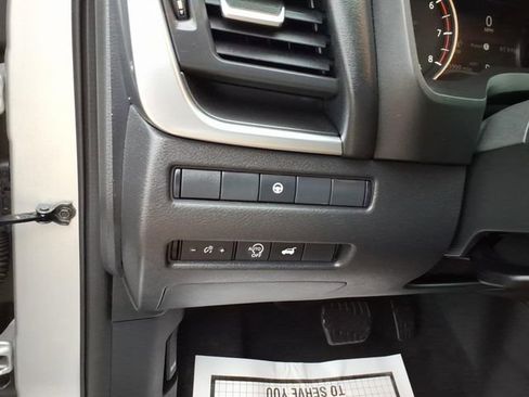 Used 2024 Nissan Rogue SV image 14