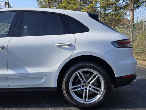 Used 2021 Porsche Macan image 6