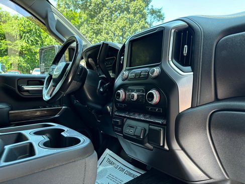 Used 2020 GMC Sierra 2500 SLE w/ SLE Value Package; AWD/4WD image 18