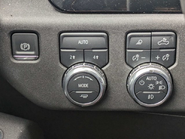 Used 2025 GMC Sierra 1500 SLT AWD/4WD image 25