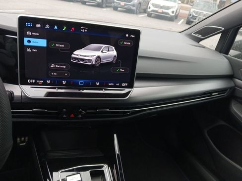 New 2026 Volkswagen Golf image 17