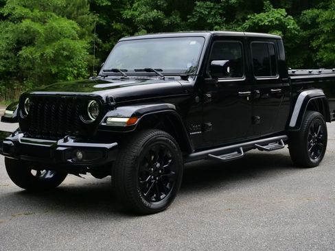 Used 2023 Jeep Gladiator Overland AWD/4WD image 6