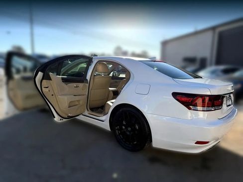 Used 2015 Lexus LS 460 w/ Comfort Package image 24