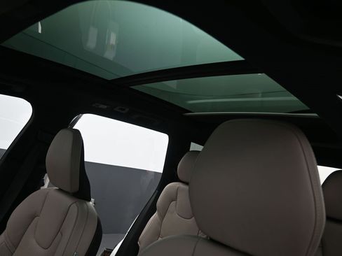 New 2026 Volvo XC90 B6 Ultra w/ Lounge Package image 26