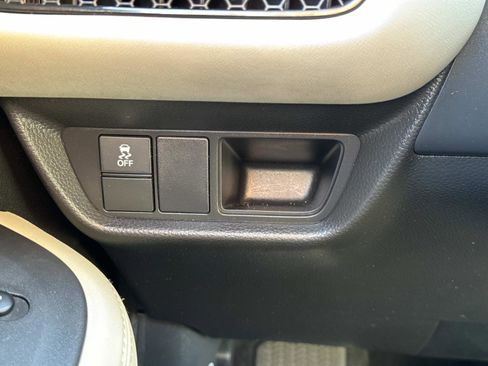 Used 2024 Honda HR-V LX image 12