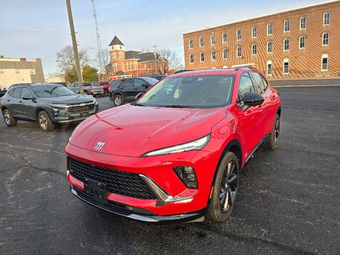 Used 2025 Buick Envision Sport Touring image 1