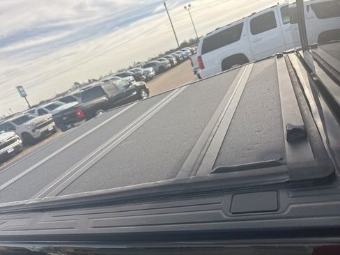 Used 2024 Chevrolet Colorado LT w/ LT Convenience Package II image 10