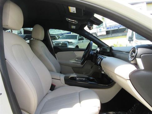 Used 2021 Mercedes-Benz A 220 4MATIC image 35