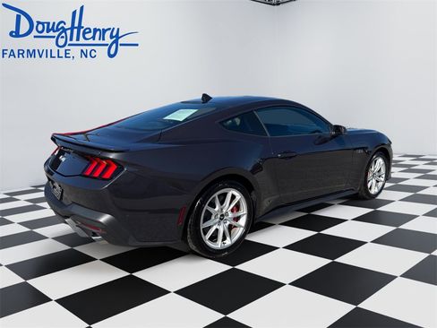 Used 2024 Ford Mustang GT Premium image 5