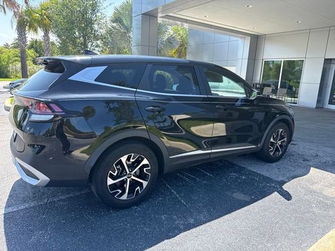 Used 2023 Kia Sportage EX FWD image 3