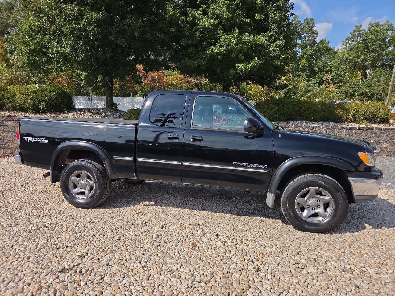 Used 2001 Toyota Tundra Limited w/ Off-Road Pkg AWD/4WD image 9