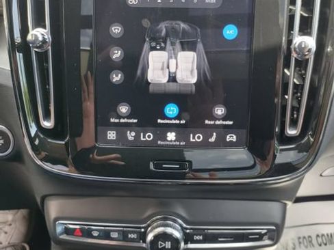 Used 2026 Volvo XC40 B5 Plus AWD/4WD image 12