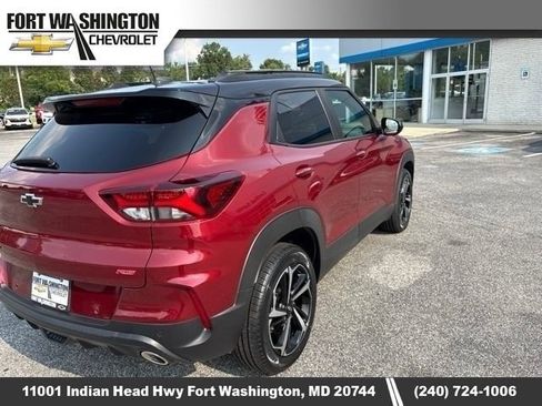 Used 2022 Chevrolet TrailBlazer RS w/ Sun and Liftgate Package AWD/4WD image 4