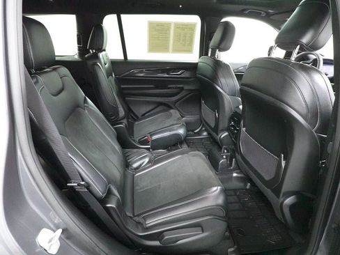 Used 2023 Jeep Grand Cherokee L Laredo AWD/4WD image 31