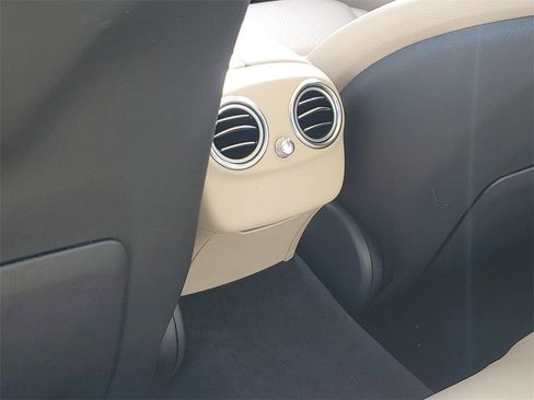 Used 2017 Mercedes-Benz C 300 4MATIC Sedan image 16